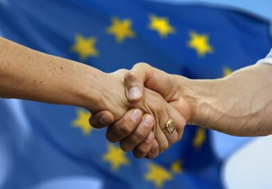 EU tells UK better relationship depends on treatment of EU citizens